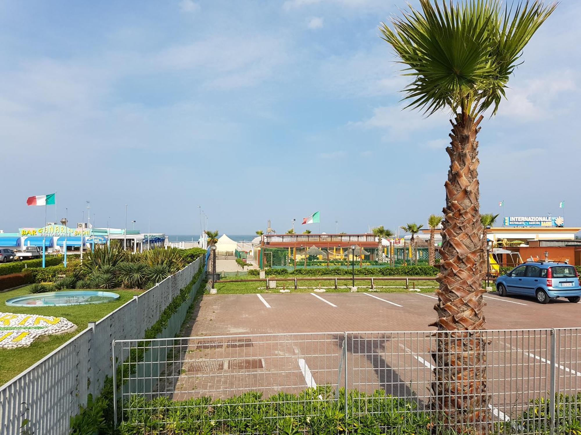 Sottomarina Beach Apartment Chioggia Exterior photo